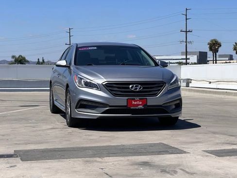 Used 2015 Hyundai Sonata Sport w/ Option Group 03 FWD image 4