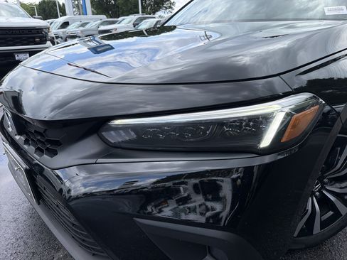 Used 2024 Honda Civic EX-L image 6