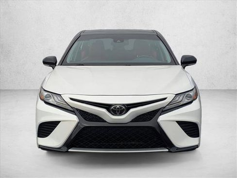 Used 2019 Toyota Camry XSE image 2