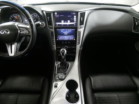 Used 2018 INFINITI Q50 Sport w/ Sensory Package (Sport) AWD/4WD image 10
