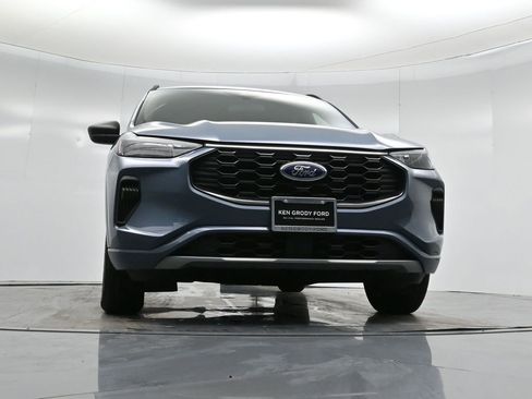 Certified 2023 Ford Escape ST-Line w/ Tech Pack #1 image 48