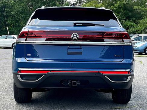 New 2025 Volkswagen Atlas Cross Sport SE image 6
