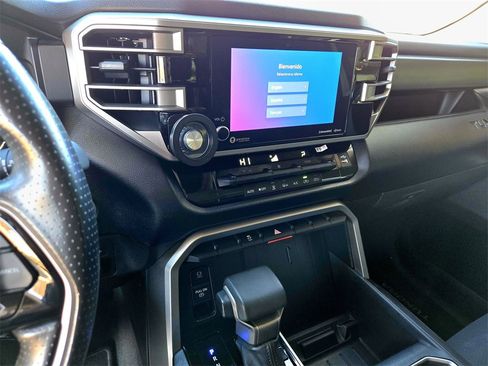 Used 2022 Toyota Tundra SR5 w/ SR5 Convenience Package image 17