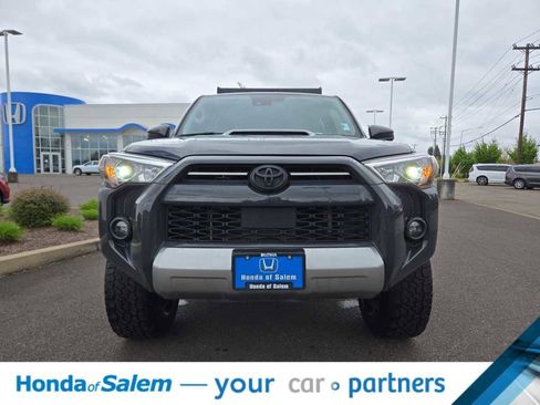 Used 2024 Toyota 4Runner TRD Off-Road w/ 4Runner Black Package (TMS) image 6