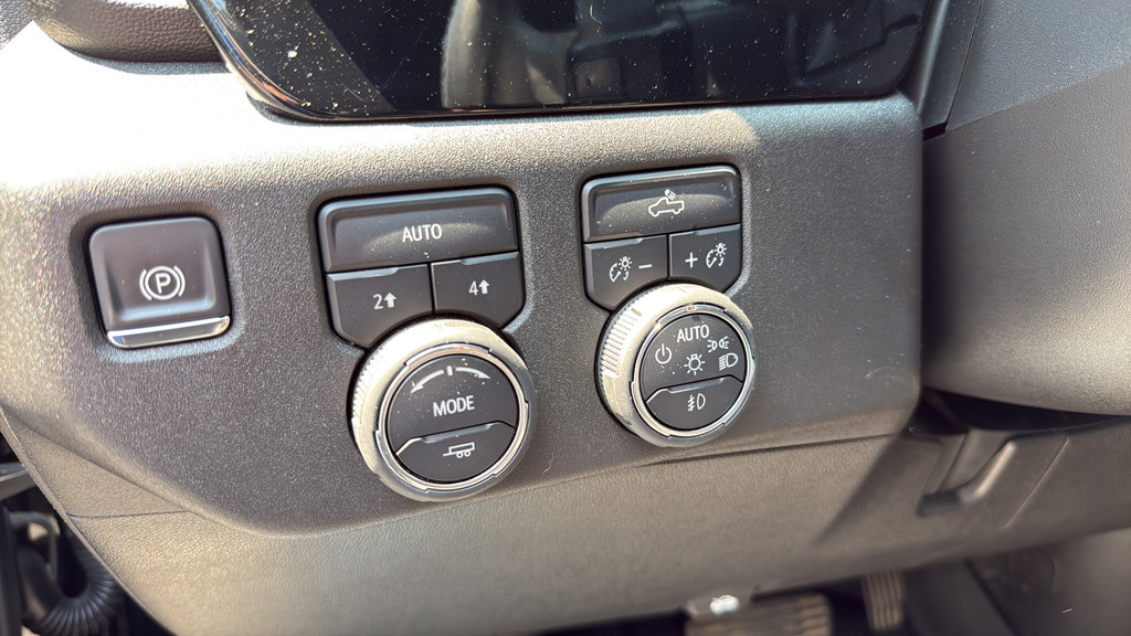 Used 2025 Chevrolet Silverado 1500 RST w/ All Star Edition Plus AWD/4WD image 26