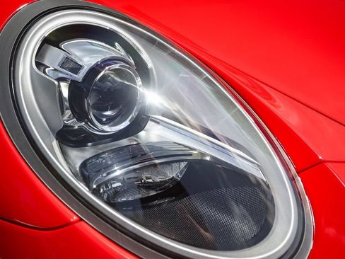 Used 2019 Porsche 911 Speedster RWD image 14