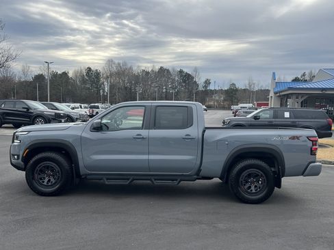Used 2025 Nissan Frontier PRO-4X image 23