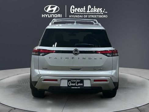 Used 2022 Nissan Pathfinder SL AWD/4WD image 5