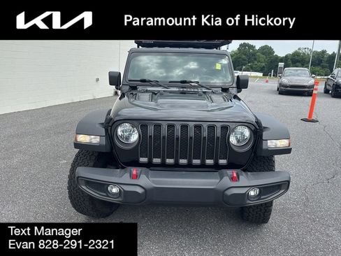 Used 2019 Jeep Wrangler Unlimited Rubicon w/ Cold Weather Group AWD/4WD image 2