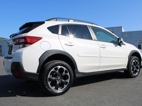 Used 2023 Subaru Crosstrek 2.0i Premium AWD/4WD image 6