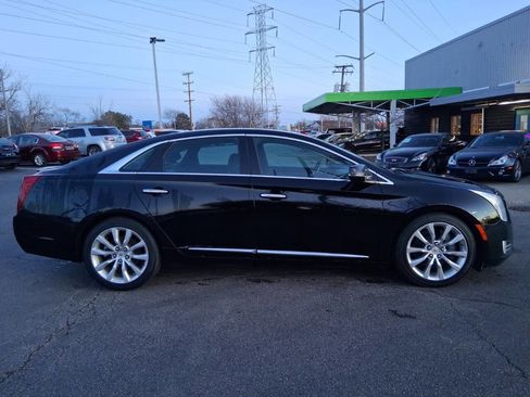 Used 2015 Cadillac XTS Luxury w/ Driver Awareness Package image 4