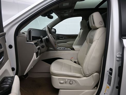 Used 2023 Cadillac Escalade Sport Platinum image 28