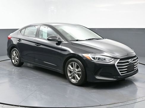 Used 2018 Hyundai Elantra SEL image 3