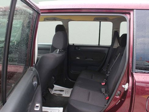 Used 2006 Scion xB FWD image 7