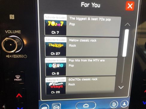 Used 2024 Subaru Ascent Premium w/ Convenience Package image 13