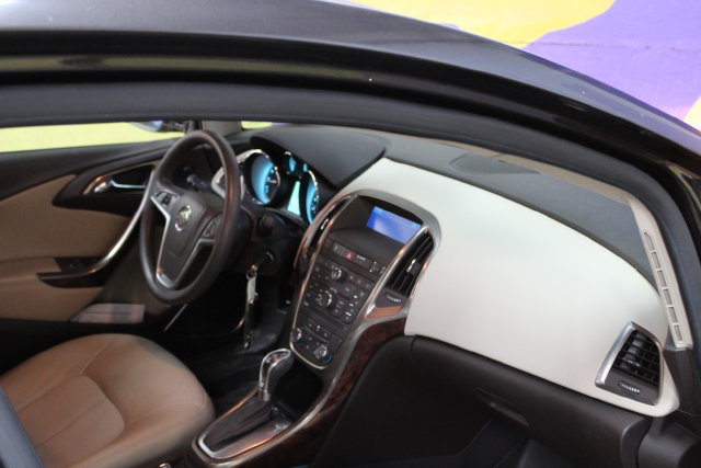 Used 2013 Buick Verano FWD image 10