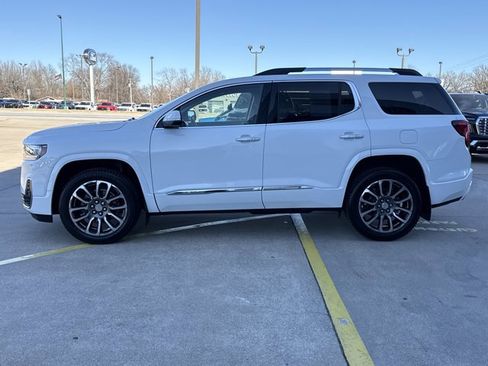 Used 2022 GMC Acadia Denali image 14
