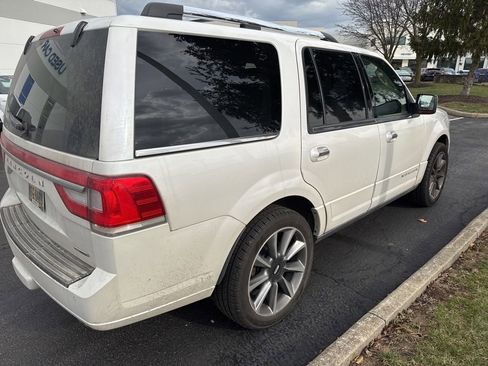 Used 2016 Lincoln Navigator Reserve image 4
