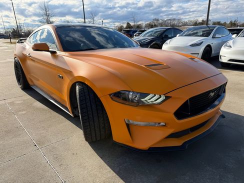 Used 2018 Ford Mustang GT Premium w/ Carbon Sport Interior Package image 3