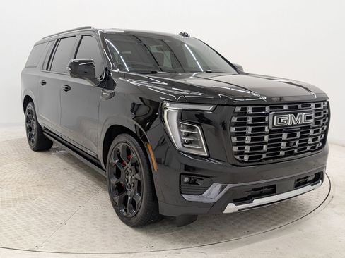Used 2025 GMC Yukon XL Denali Ultimate image 7