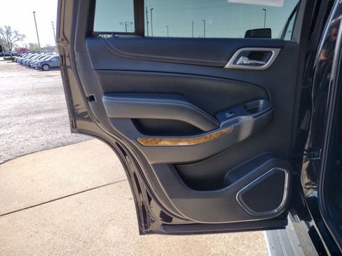 Used 2015 GMC Yukon Denali w/ Premium Package AWD/4WD image 13