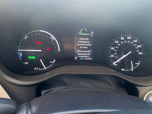 Used 2021 Toyota Sienna XLE FWD image 8