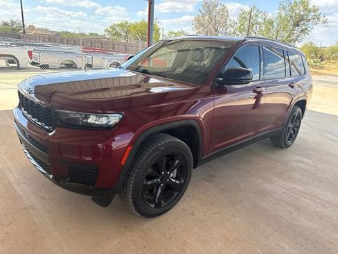 Used 2023 Jeep Grand Cherokee L Laredo AWD/4WD image 3