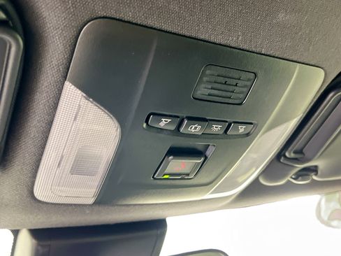 Used 2022 Toyota Corolla SE image 22