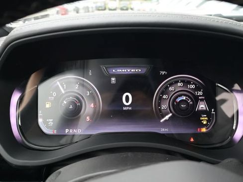 New 2026 RAM 2500 Limited AWD/4WD image 17