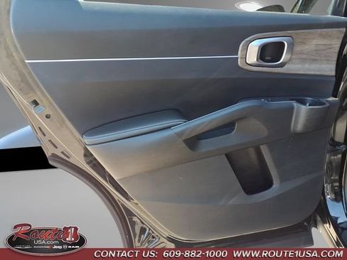 Used 2023 Kia Sorento S AWD/4WD image 22