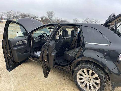 Used 2011 Lincoln MKX AWD w/ Sight & Sound Pkg image 11