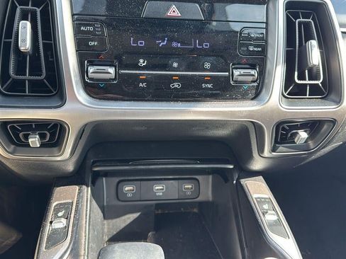 Used 2021 Kia Sorento S w/ Panoramic Sunroof Package FWD image 32