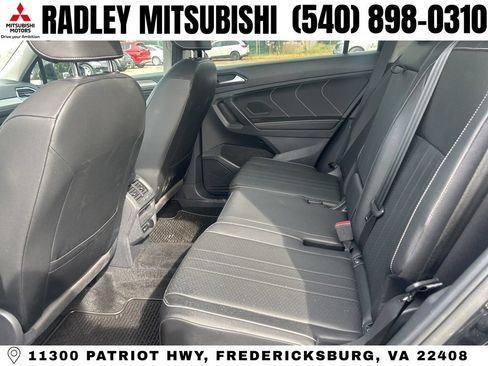 Used 2023 Volkswagen Tiguan SE w/ Panoramic Sunroof Package AWD/4WD image 12
