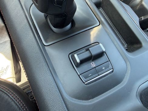Used 2024 GMC Sierra 1500 AT4 w/ AT4 Preferred Package AWD/4WD image 34