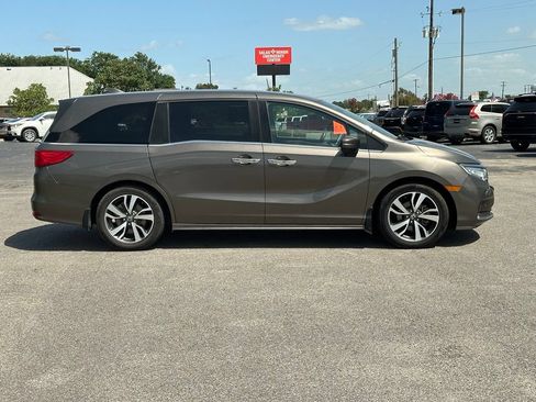 Used 2021 Honda Odyssey Touring image 4