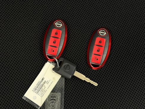 Used 2024 Nissan Titan PRO-4X w/ Off Road Protection Package AWD/4WD image 11