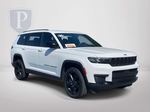 Certified 2025 Jeep Grand Cherokee L Altitude image 1