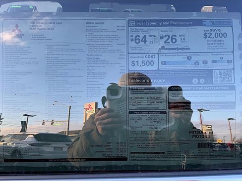 New 2025 Mitsubishi Outlander SE image 14