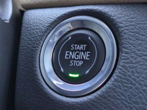 Used 2024 Cadillac XT4 Premium Luxury FWD image 27