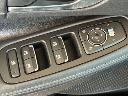 Used 2022 Hyundai Sonata Limited w/ Cargo Package FWD image 15