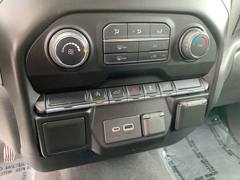 Certified 2021 Chevrolet Silverado 1500 Custom AWD/4WD image 16