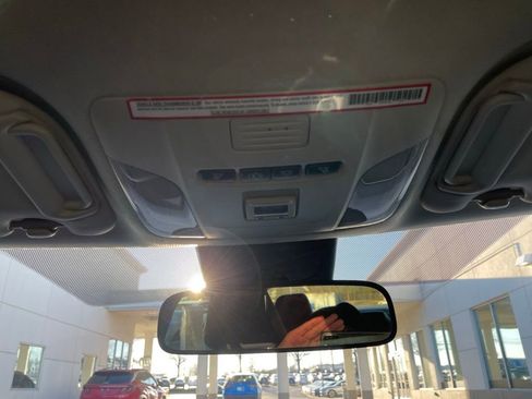 Used 2020 Toyota Corolla LE image 16