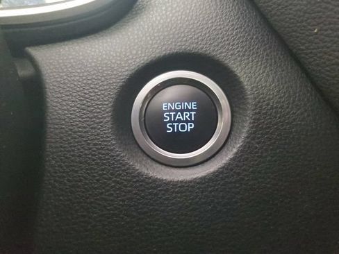 Used 2020 Toyota Corolla SE FWD image 29
