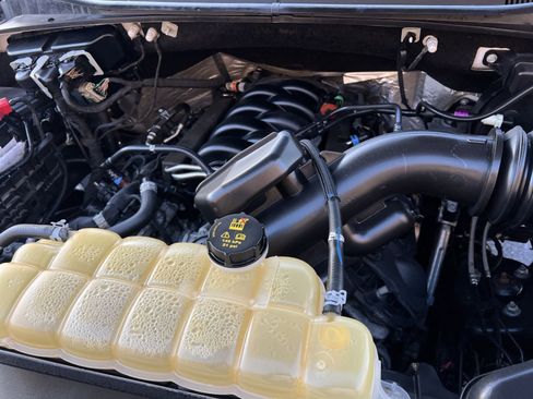 Used 2019 Ford F150 XLT image 25