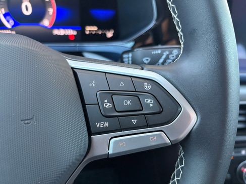 Certified 2023 Volkswagen Taos SE w/ Panoramic Sunroof Package image 23