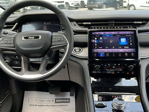 Certified 2023 Jeep Grand Cherokee 4WD 4xe w/ Luxury Tech Group II image 23