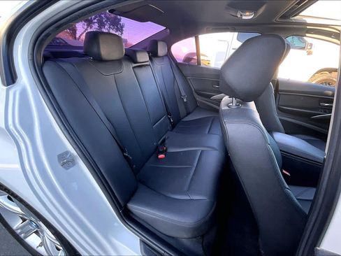 Used 2015 BMW 320i Sedan image 29