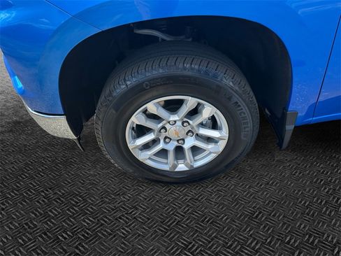 Used 2025 Chevrolet Silverado 1500 LT image 10