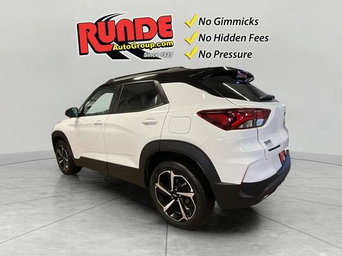 Certified 2023 Chevrolet TrailBlazer RS w/ Sun and Liftgate Package image 3