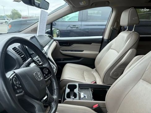 Used 2021 Honda Odyssey Elite image 2